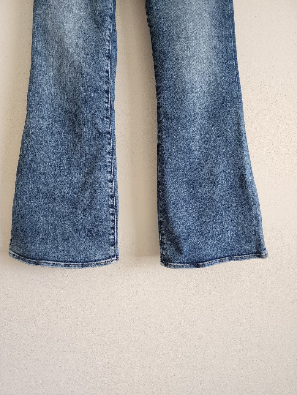 Express 70s Flare Jeans Mid Rise Blue Denim Boho Retro Stretch Size 8R Women - Picture 5 of 14
